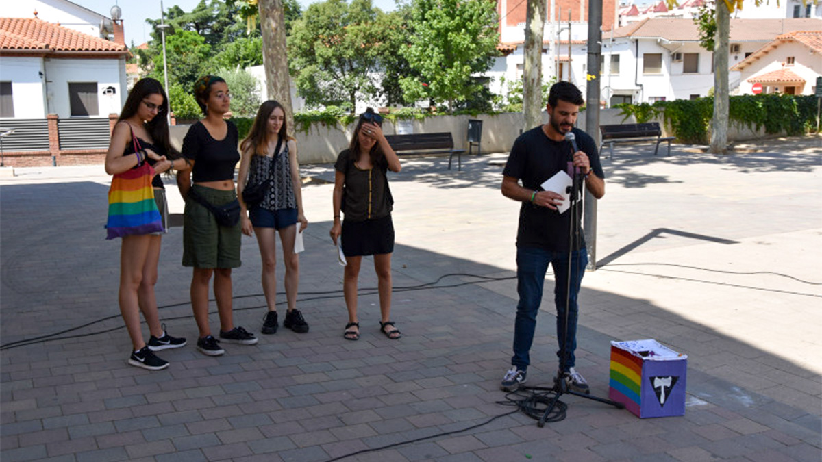 217-palau-celebra-el-dia-per-l-alliberament-lgtbi-1566735037