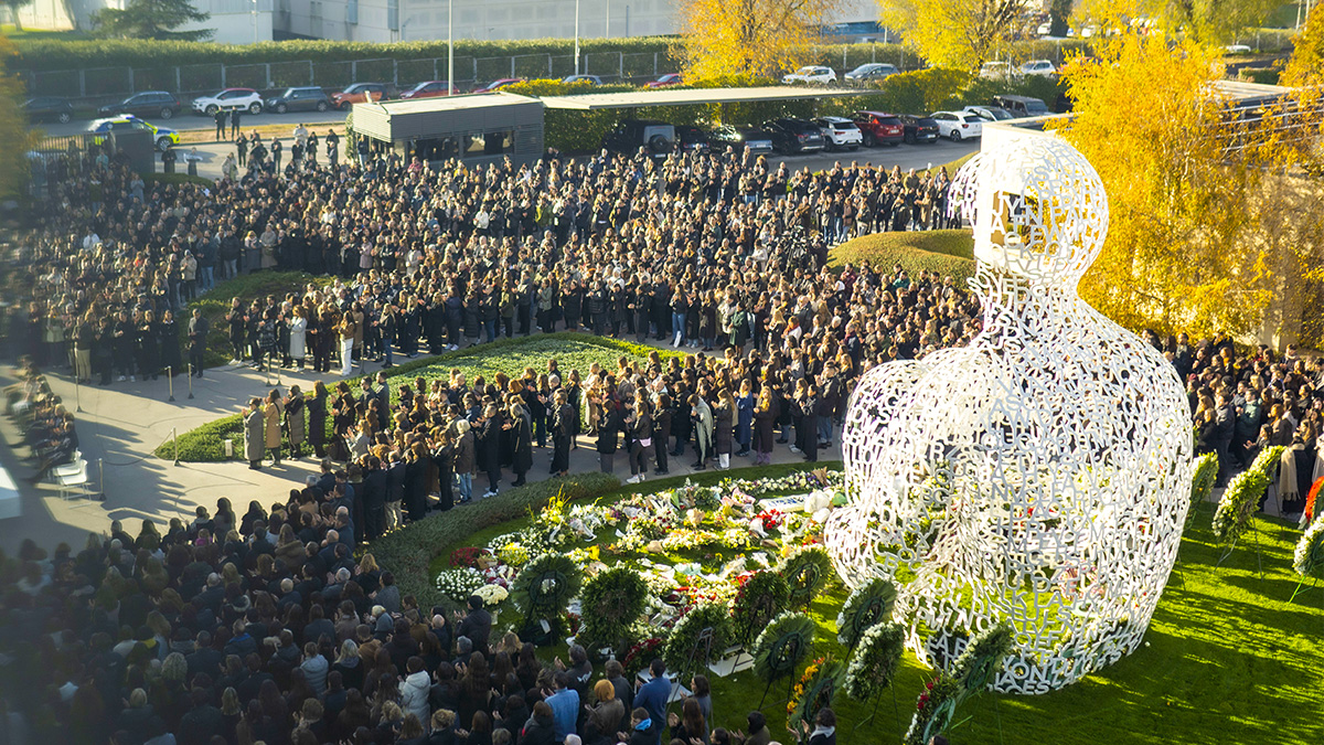 277-homenatge-al-fundador-de-mango-1735995097