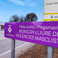 Plaques contra la violència masclista