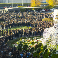 Homenatge al fundador de Mango