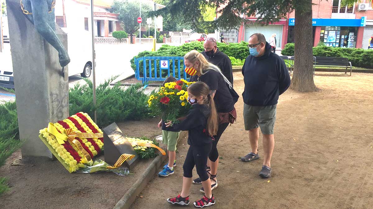 <i class='fas fa-caret-right fa-lg' ></i> Ofrena floral | Els Deixebles del Dimoni de la Pedra Llarga.