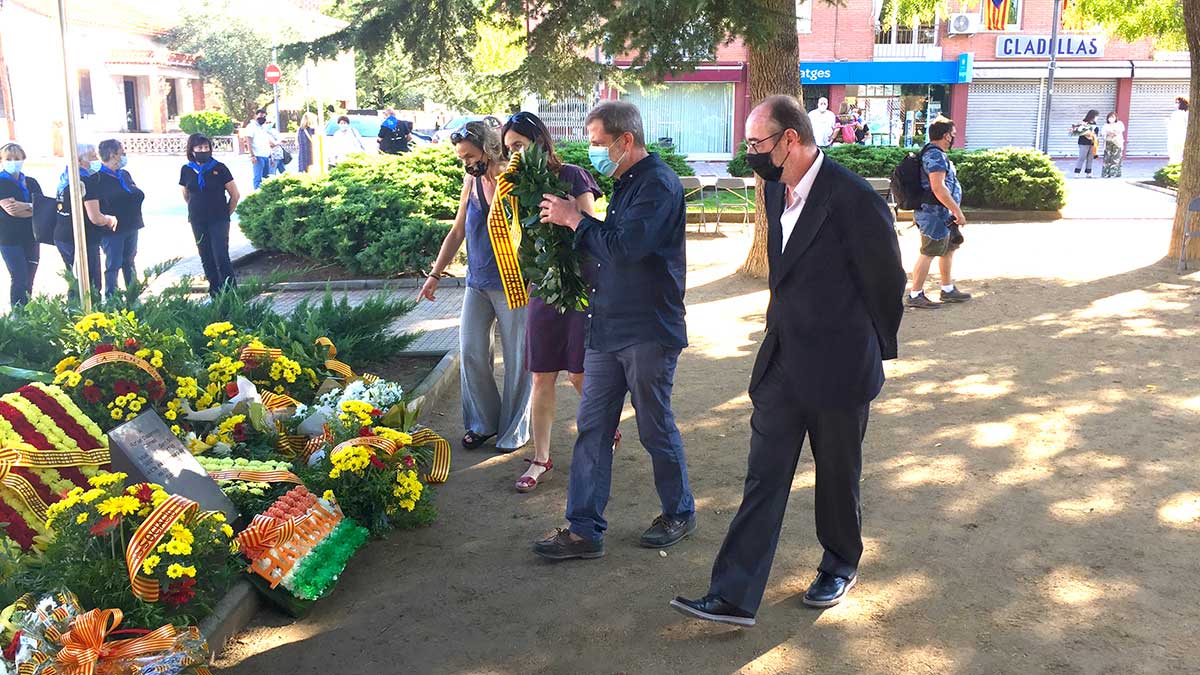 <i class='fas fa-caret-right fa-lg' ></i> Ofrena floral | Fundació Folch i Torres.