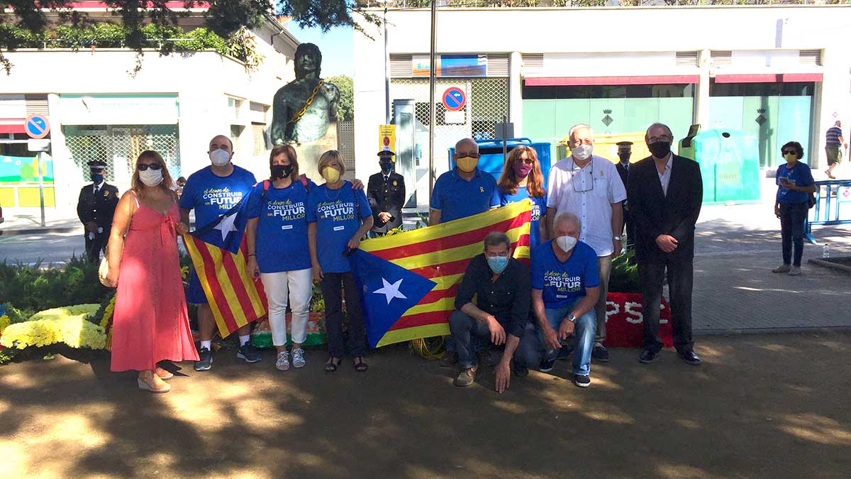 <i class='fas fa-caret-right fa-lg' ></i> Ofrena floral | Primàries.