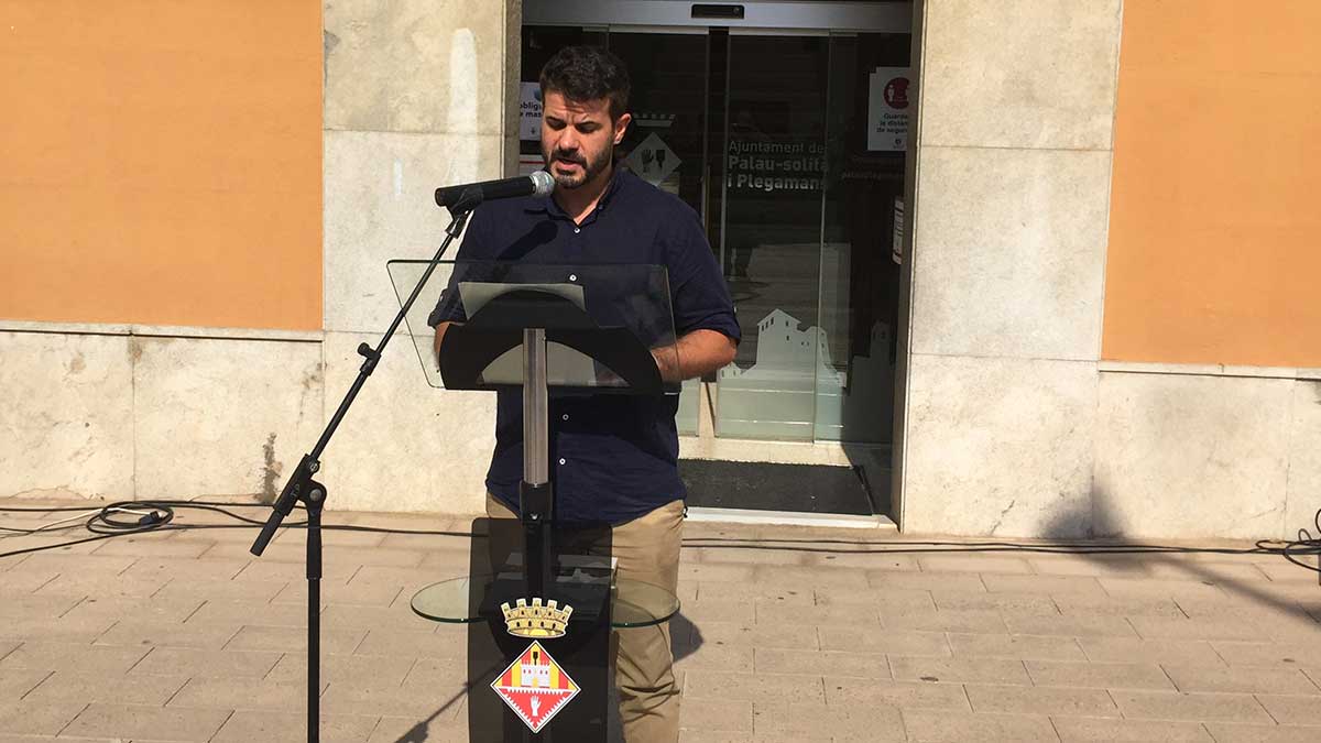 <i class='fas fa-caret-right fa-lg' ></i> Lectura del manifest.