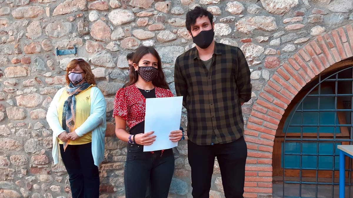 <i class='fas fa-caret-right fa-lg' ></i> Premis Sant Jordi de Prosa i Poesia 2020. [Foto:Ajuntament].