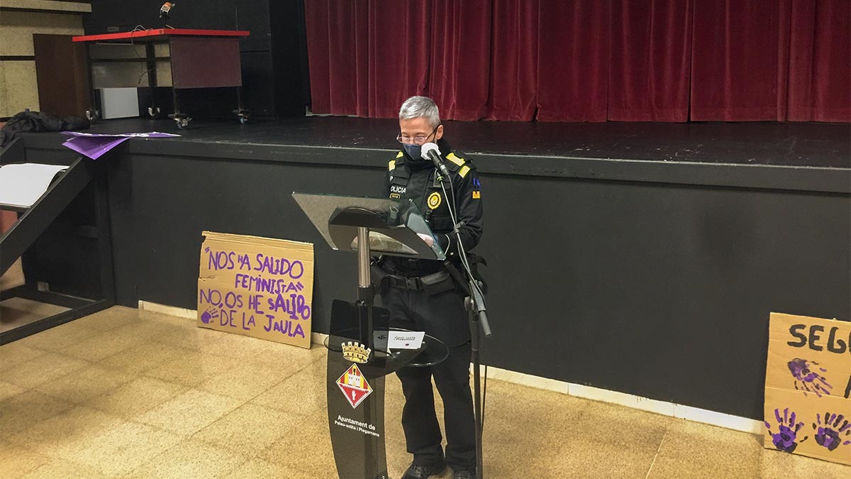 <i class='fas fa-caret-right fa-lg' ></i> <strong>8M:</strong> Parlaments Acte Institucional