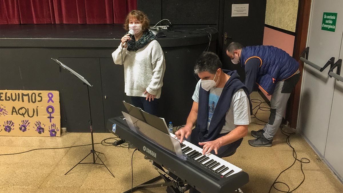 <i class='fas fa-caret-right fa-lg' ></i> <strong>8M:</strong> Parlaments Acte Institucional