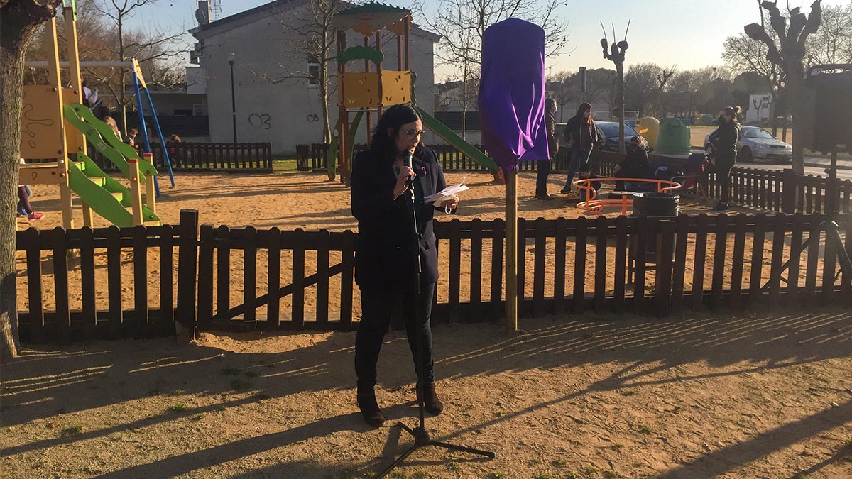 <i class='fas fa-caret-right fa-lg' ></i> <strong>8M:</strong> Canvi de noms femenins a 3 zones de la vila