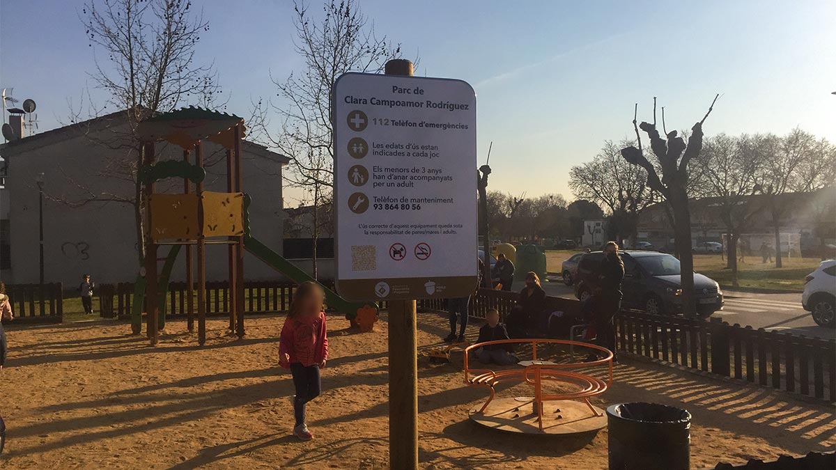 <i class='fas fa-caret-right fa-lg' ></i> <strong>8M:</strong> Canvi de noms femenins a 3 zones de la vila