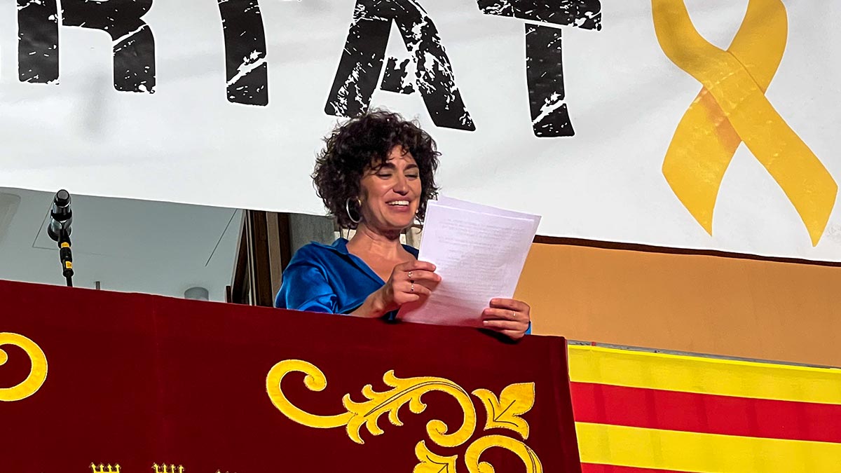 <i class='fas fa-caret-right fa-lg' ></i> Viu la Festa Major 2022.