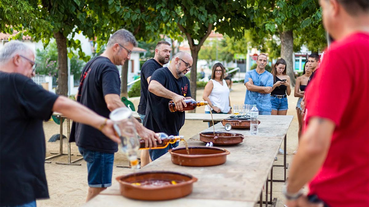 <i class='fas fa-caret-right fa-lg' ></i> Viu la Festa Major 2022. Aj PsiP © M Monfort.