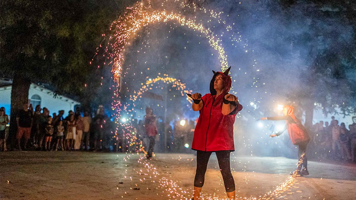 <i class='fas fa-caret-right fa-lg' ></i> Viu la Festa Major 2022. Aj PsiP © M Monfort.