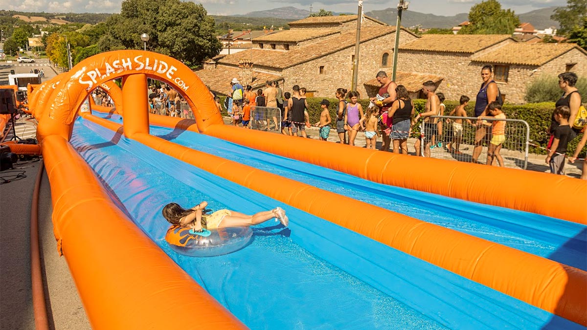 <i class='fas fa-caret-right fa-lg' ></i> Viu la Festa Major 2022. Aj PsiP © M Monfort.