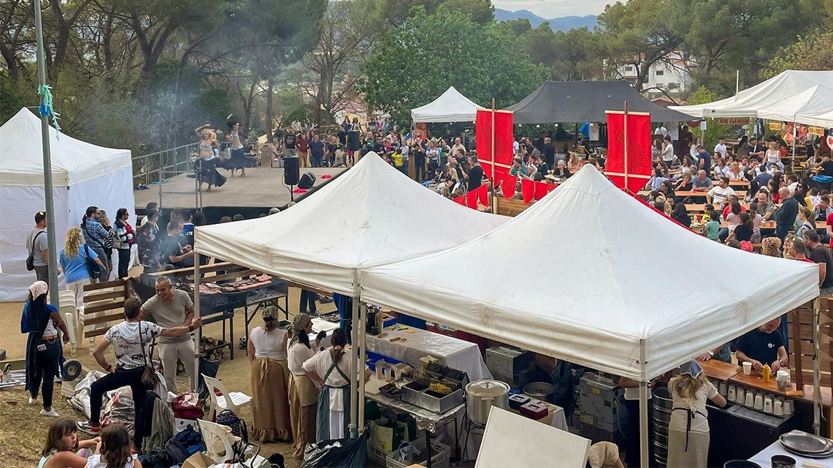 <i class='fas fa-caret-right fa-lg' ></i> Mercat Medieval 2023.