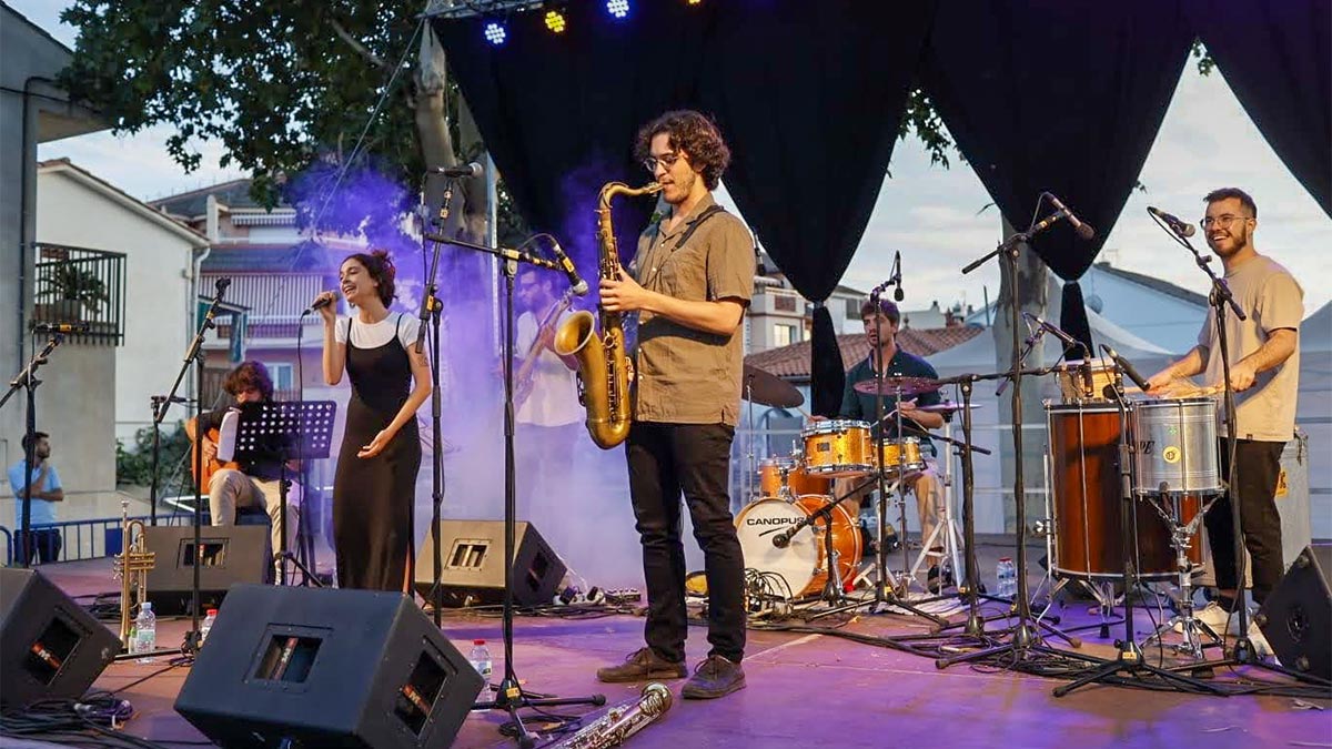 <i class='fas fa-caret-right fa-lg'></i> Festa Major 2023