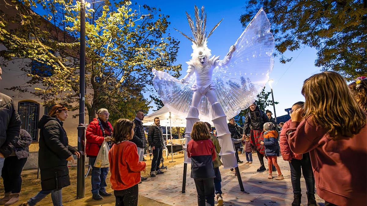 <i class='fas fa-caret-right fa-lg' ></i> Viu el Nadal:encesa de llums