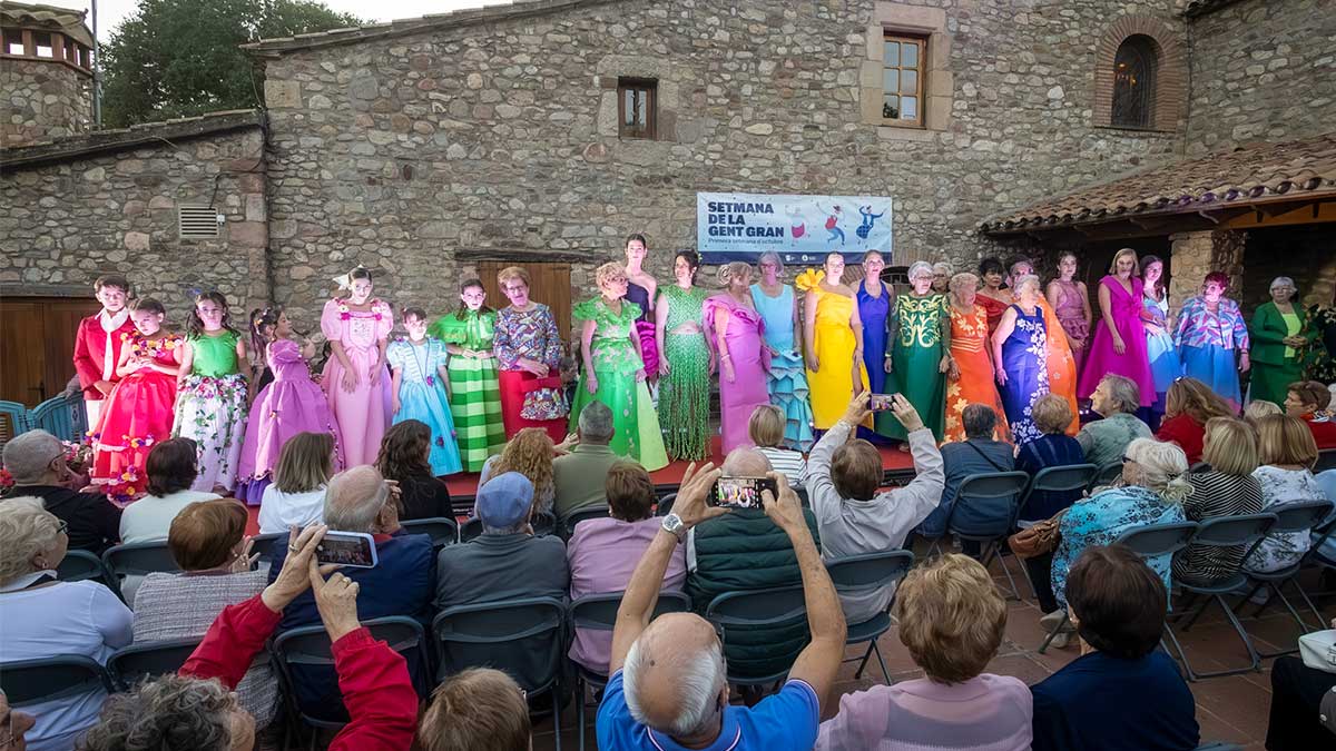 <i class='fas fa-caret-right fa-lg' ></i> Setmana de la Gent Gran 2025