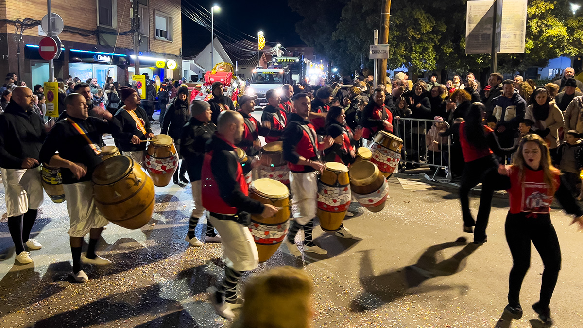 <i class='fas fa-caret-right fa-lg' ></i> Cavalcada 2026