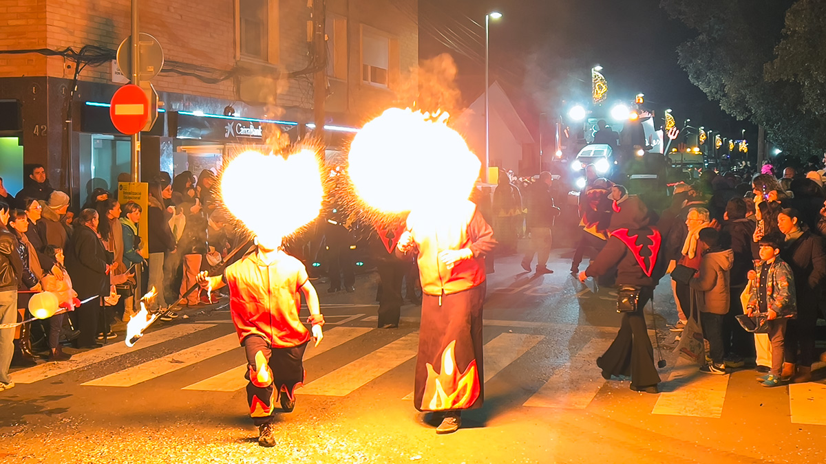 <i class='fas fa-caret-right fa-lg' ></i> Cavalcada 2026