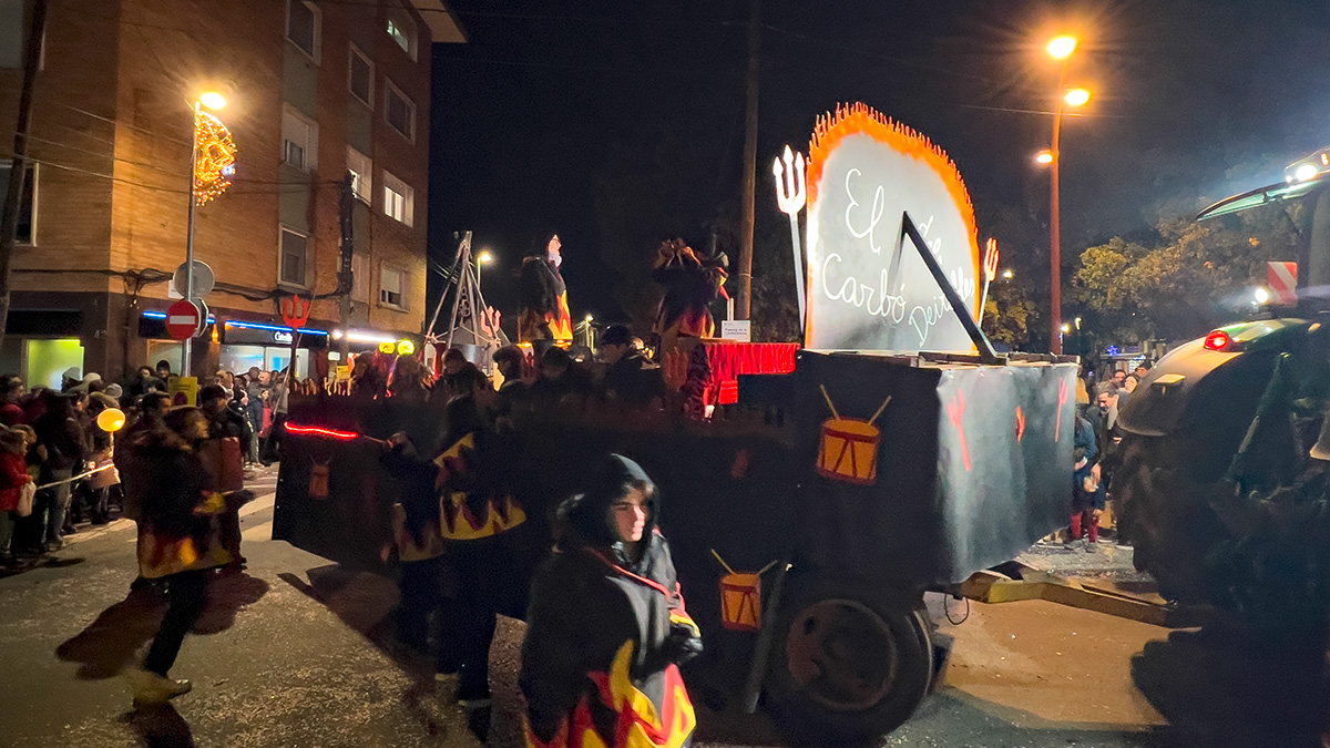 <i class='fas fa-caret-right fa-lg' ></i> Cavalcada 2026