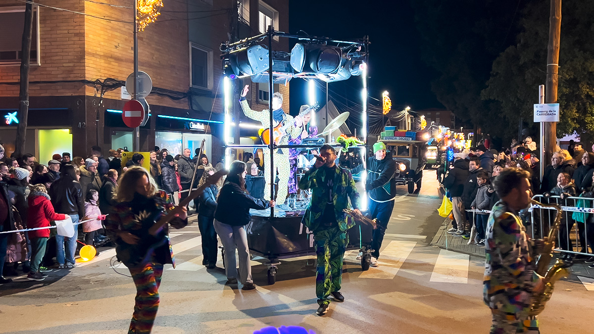 <i class='fas fa-caret-right fa-lg' ></i> Cavalcada 2026