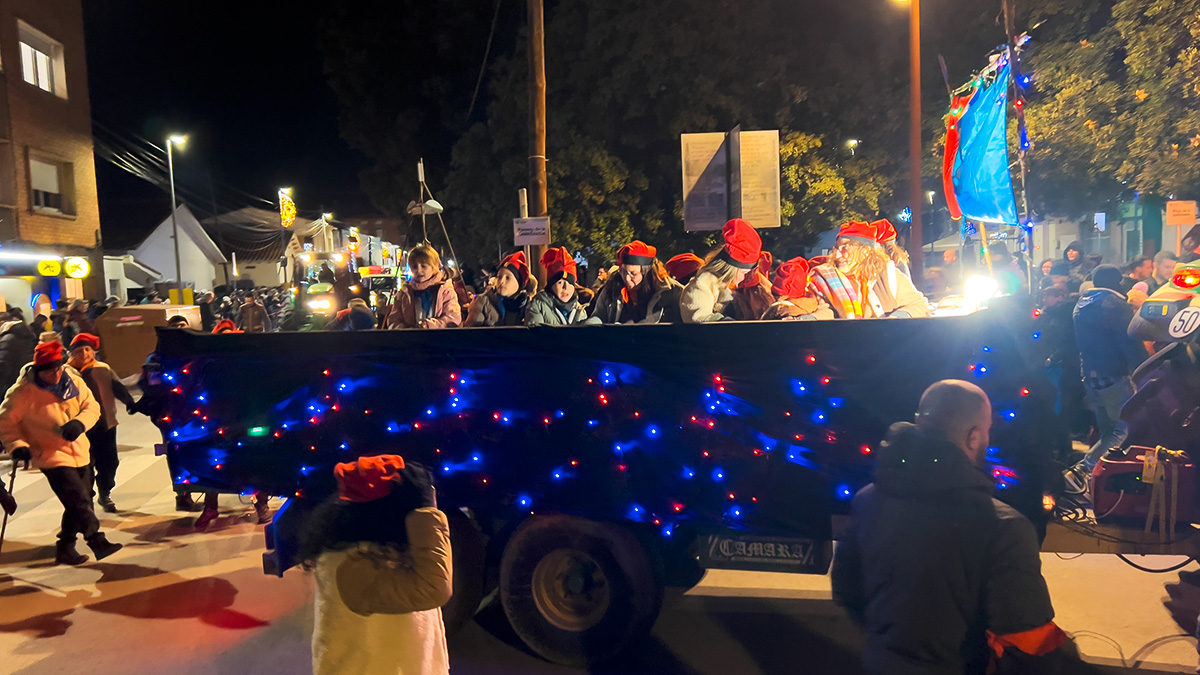 <i class='fas fa-caret-right fa-lg' ></i> Cavalcada 2026