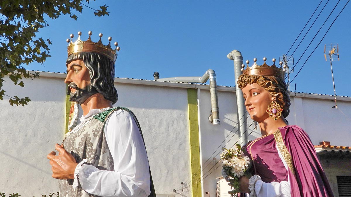 <i class='fas fa-caret-right fa-lg' ></i>16a Trobada Gegantera ©A Maeso